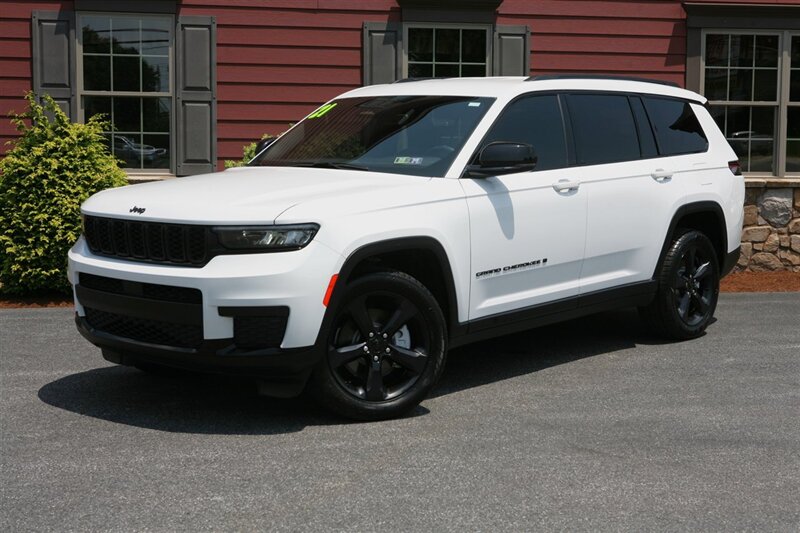 2021 Jeep Grand Cherokee L Altitude 4X4 - Photo 1 - Strasburg, PA 17579