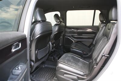 2021 Jeep Grand Cherokee L Altitude 4X4   - Photo 13 - Strasburg, PA 17579