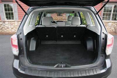 2017 Subaru Forester 2.5i AWD   - Photo 12 - Strasburg, PA 17579