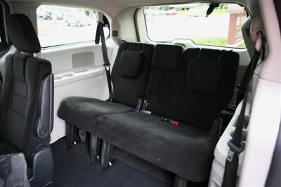 2012 Dodge Grand Caravan SXT - Photo 14 - Strasburg, PA 17579