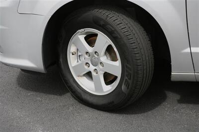 2012 Dodge Grand Caravan SXT - Photo 3 - Strasburg, PA 17579
