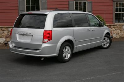 2012 Dodge Grand Caravan SXT - Photo 5 - Strasburg, PA 17579
