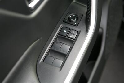 2020 Toyota RAV4 Hybrid XLE AWD - Photo 9 - Strasburg, PA 17579