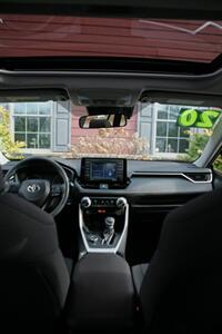 2020 Toyota RAV4 Hybrid XLE AWD - Photo 18 - Strasburg, PA 17579
