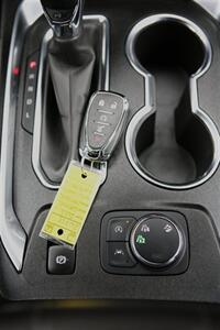 2023 Chevrolet Traverse LT AWD - Photo 28 - Strasburg, PA 17579