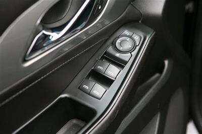 2023 Chevrolet Traverse LT AWD - Photo 9 - Strasburg, PA 17579