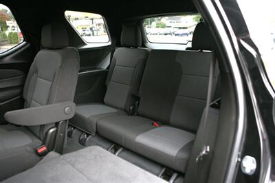 2023 Chevrolet Traverse LT AWD - Photo 15 - Strasburg, PA 17579