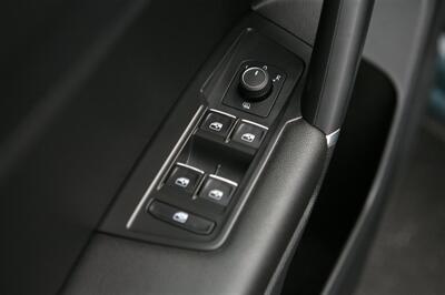2020 Volkswagen Tiguan SE 4Motion - Photo 9 - Strasburg, PA 17579