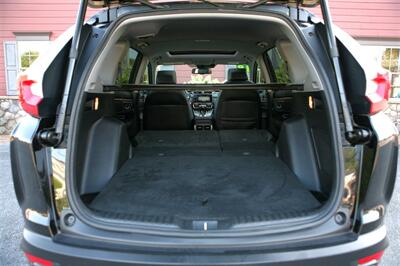 2018 Honda CR-V Touring AWD   - Photo 17 - Strasburg, PA 17579