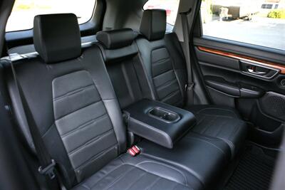 2018 Honda CR-V Touring AWD   - Photo 18 - Strasburg, PA 17579