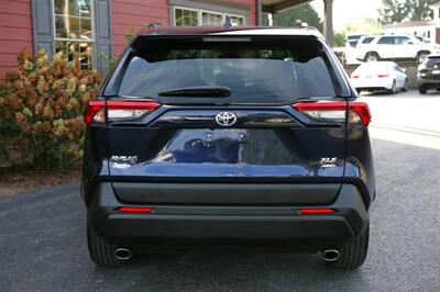2024 Toyota RAV4 XLE   - Photo 6 - Strasburg, PA 17579