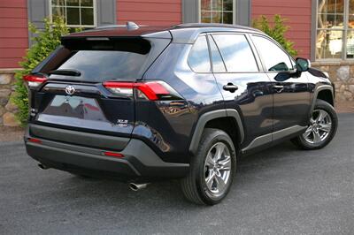 2024 Toyota RAV4 XLE   - Photo 5 - Strasburg, PA 17579