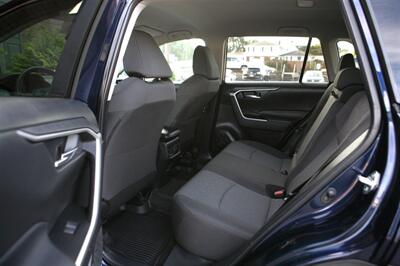 2024 Toyota RAV4 XLE   - Photo 13 - Strasburg, PA 17579