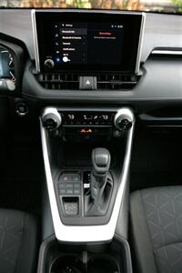 2024 Toyota RAV4 XLE   - Photo 20 - Strasburg, PA 17579