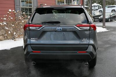 2020 Toyota RAV4 Hybrid XLE   - Photo 6 - Strasburg, PA 17579