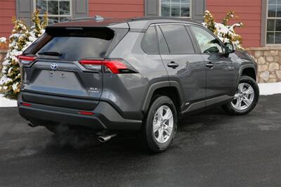 2020 Toyota RAV4 Hybrid XLE   - Photo 5 - Strasburg, PA 17579