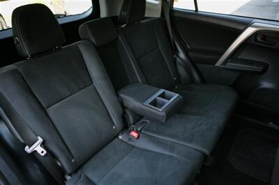 2013 Toyota RAV4 XLE AWD   - Photo 15 - Strasburg, PA 17579