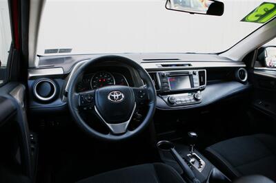 2013 Toyota RAV4 XLE AWD   - Photo 11 - Strasburg, PA 17579