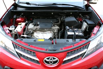 2013 Toyota RAV4 XLE AWD   - Photo 7 - Strasburg, PA 17579