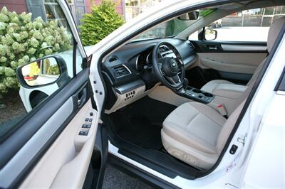 2018 Subaru Outback 2.5i Premium   - Photo 8 - Strasburg, PA 17579