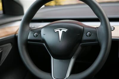 2022 Tesla Model 3 Long Range - Photo 19 - Strasburg, PA 17579