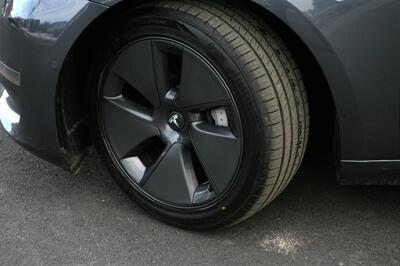 2022 Tesla Model 3 Long Range - Photo 3 - Strasburg, PA 17579