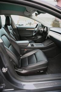 2022 Tesla Model 3 Long Range - Photo 17 - Strasburg, PA 17579