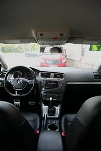 2017 Volkswagen Golf Alltrack TSI S 4Motion   - Photo 18 - Strasburg, PA 17579