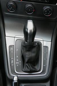 2017 Volkswagen Golf Alltrack TSI S 4Motion   - Photo 24 - Strasburg, PA 17579