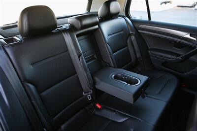 2018 Volkswagen Golf TSI SE 4-Door - Photo 16 - Strasburg, PA 17579