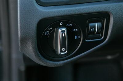 2018 Volkswagen Golf TSI SE 4-Door - Photo 11 - Strasburg, PA 17579