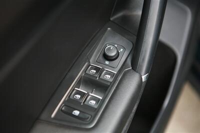 2018 Volkswagen Tiguan 2.0T SE 4Motion   - Photo 9 - Strasburg, PA 17579