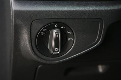 2022 Volkswagen Atlas SE w/tech AWD   - Photo 10 - Strasburg, PA 17579