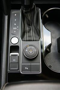 2022 Volkswagen Atlas SE w/tech AWD   - Photo 27 - Strasburg, PA 17579