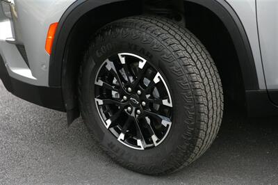 2024 Chevrolet Traverse Z71 AWD   - Photo 3 - Strasburg, PA 17579