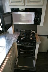 2019 Jayco Jay Flight Bungalow 40BHTS - Photo 18 - Strasburg, PA 17579