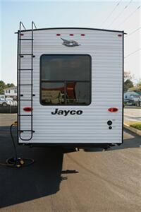 2019 Jayco Jay Flight Bungalow 40BHTS - Photo 4 - Strasburg, PA 17579