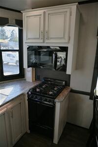 2019 Jayco Jay Flight Bungalow 40BHTS - Photo 17 - Strasburg, PA 17579