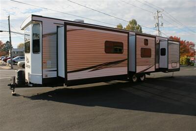 2019 Jayco Jay Flight Bungalow 40BHTS - Photo 8 - Strasburg, PA 17579