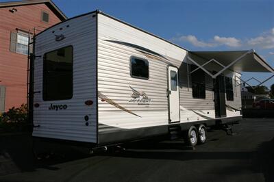 2019 Jayco Jay Flight Bungalow 40BHTS - Photo 9 - Strasburg, PA 17579