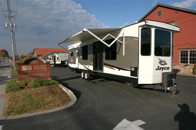 2019 Jayco Jay Flight Bungalow 40BHTS - Photo 6 - Strasburg, PA 17579