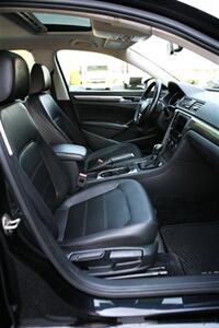 2018 Volkswagen Passat 2.0T SE   - Photo 17 - Strasburg, PA 17579