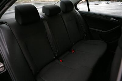 2015 Volkswagen Jetta S w/tech   - Photo 14 - Strasburg, PA 17579