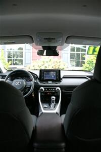 2021 Toyota RAV4 Hybrid LE   - Photo 15 - Strasburg, PA 17579