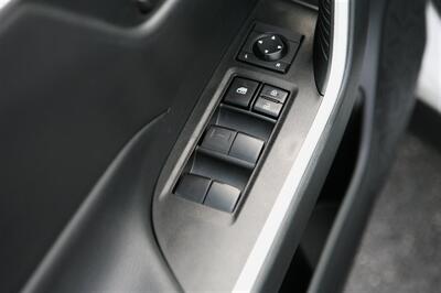 2021 Toyota RAV4 Hybrid LE   - Photo 9 - Strasburg, PA 17579