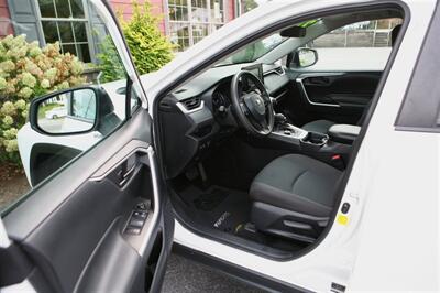 2021 Toyota RAV4 Hybrid LE   - Photo 8 - Strasburg, PA 17579