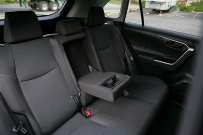 2021 Toyota RAV4 Hybrid LE   - Photo 14 - Strasburg, PA 17579