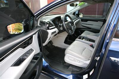 2018 Honda Odyssey Elite   - Photo 8 - Strasburg, PA 17579