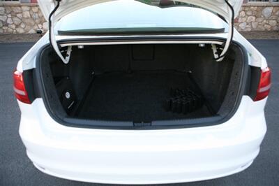 2017 Volkswagen Jetta 1.4T SE 5-Speed Manual   - Photo 13 - Strasburg, PA 17579
