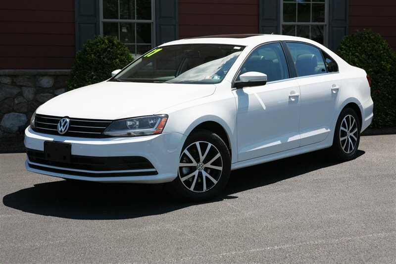 2017 Volkswagen Jetta 1.4T SE 5-Speed Manual   - Photo 1 - Strasburg, PA 17579